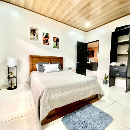 Orange Apartment 5 Min Aeropuerto Juan Santamaria 알라후엘라 외부 사진