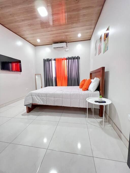 Orange Apartment 5 Min Aeropuerto Juan Santamaria 알라후엘라 외부 사진